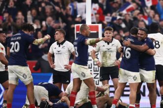 France dig deep to grind out victory over All Blacks in thriller