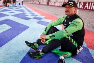 Bottas rejoins Mercedes in reserve role