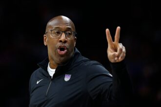Kings coach Mike Brown picks out LA Lakers bench player who really impressed him, 'took it to us'