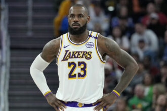 LeBron James addresses LA Lakers future amid trade rumors, 'I think that's the plan'