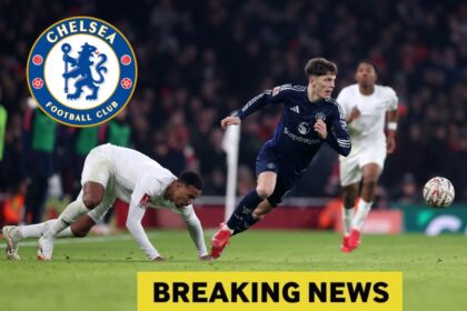 Alejandro Garnacho in action for Man United and breaking news banner