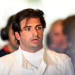 Carlos Sainz kicks off 2025 with first Williams F1 factory visit | F1