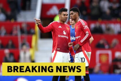 Casemiro and Marcus Rashford talking during Manchester United