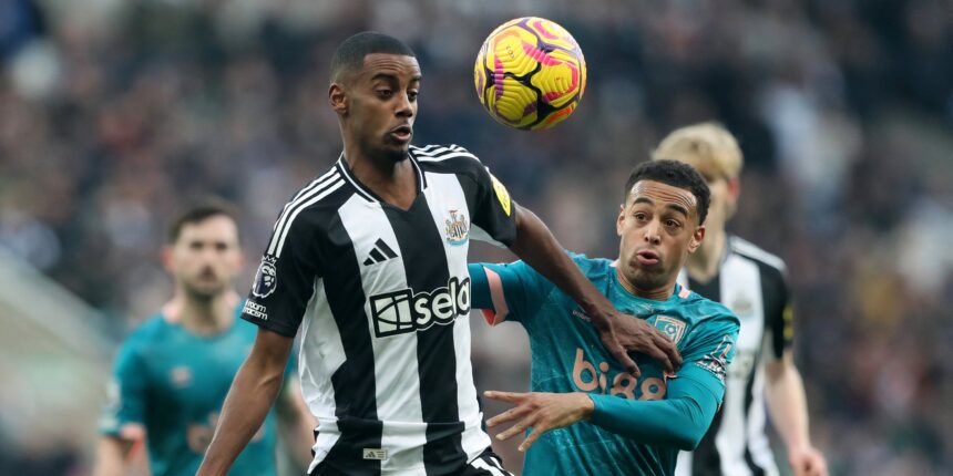 Chelsea eyeing move to sign "complete" defender who pocketed Isak