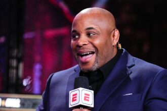 Daniel Cormier, Chael Sonnen announced as coaches for The Ultimate Fighter 33