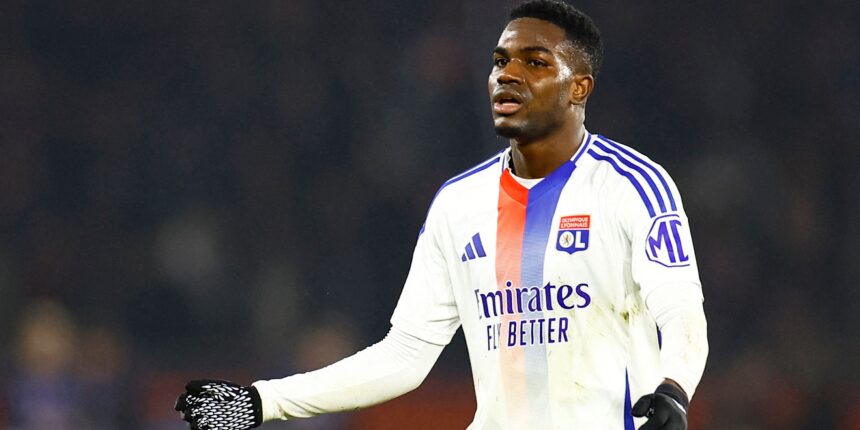 Everton make enquiry to sign English talent