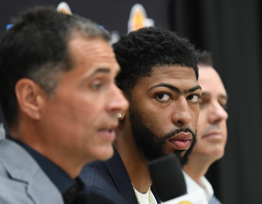 Former NBA top executive bluntly reacts to Anthony Davis’ wishes for a center, ‘It’s a hard job’