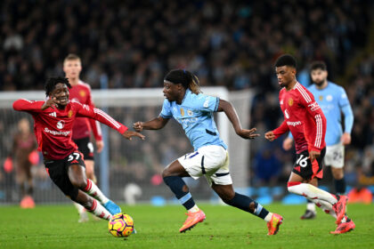 Key star Man United are desperate to keep has started learning Spanish