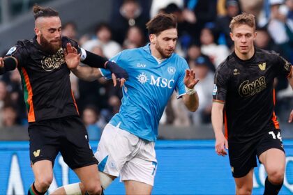 Man Utd are trying to hijack PSG's Kvaratskhelia move