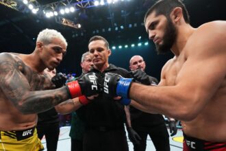 Manager: Charles Oliveira targets summer return for Islam Makhachev rematch