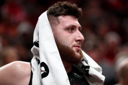 Mike Budenholzer addresses cryptic Jusuf Nurkic injury status amid whirling trade rumors for Phoenix Suns big