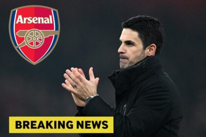 Mikel Arteta applauds the Arsenal fans