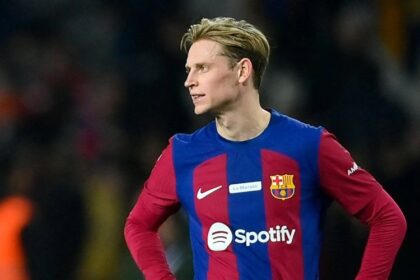 De Jong open to Barcelona exit
