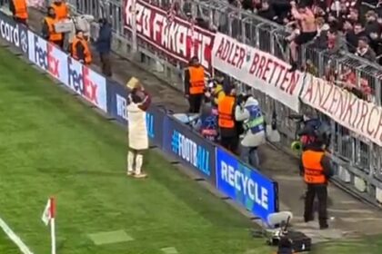 Mathys Tel salutes Bayern Munich fans ahead of potential exit (Video)
