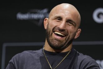 Alexander Volkanovski says retirement is looming: ‘How much longer do I want to do this to myself?’