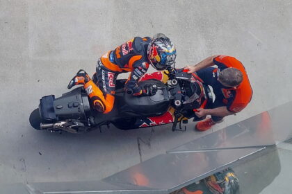 Dani Pedrosa springs surprise by switching leathers manufacturer | MotoGP