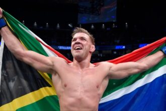 Dricus Du Plessis Explains How He Taught Himself MMA From Magazines: "I Would Train Them with My Brother."