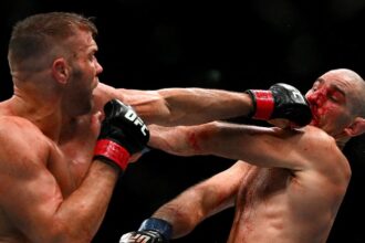 Dricus du Plessis wants Alex Pereira clash, but Khamzat Chimaev ‘deserves a hiding’ first