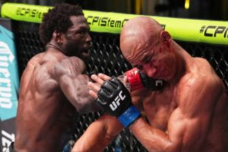 Jared Cannonier vs. Gregory Rodrigues - UFC Vegas 102 Highlights