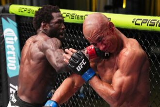 Jared Cannonier survives early scare, demolishes Gregory Rodrigues in fourth round to win UFC Vegas 102 main event