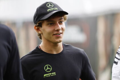 Kimi Antonelli rejects idea he’s “replacing” Lewis Hamilton: “He’s done so much” | F1