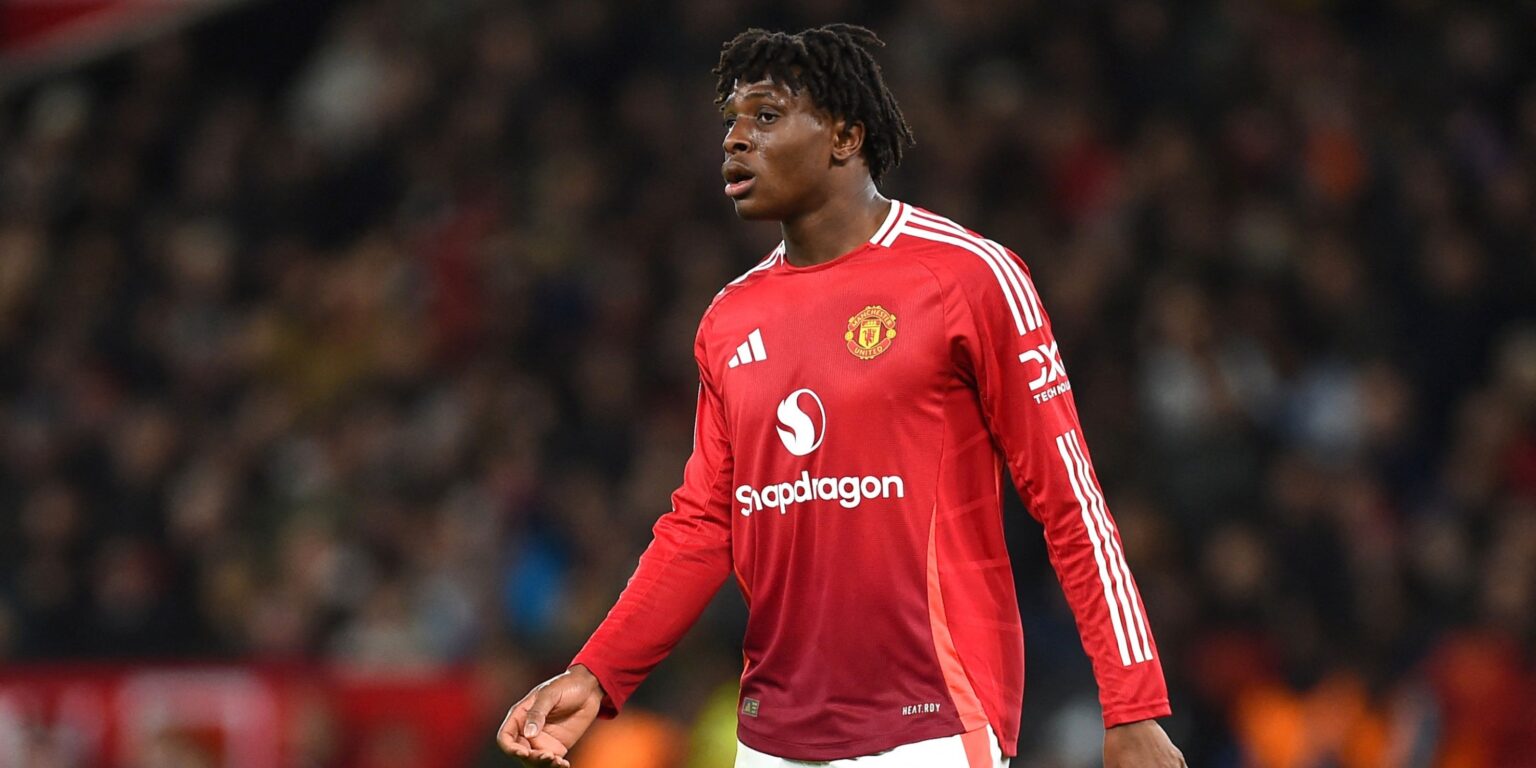 Man Utd must sell flop who's "fallen off a cliff"