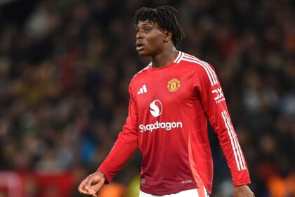 Man Utd must sell flop who's "fallen off a cliff"
