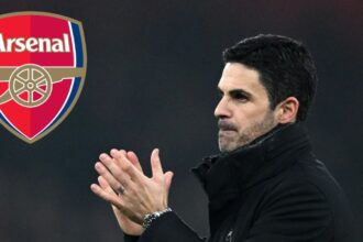 Mikel Arteta applauds the Arsenal fans