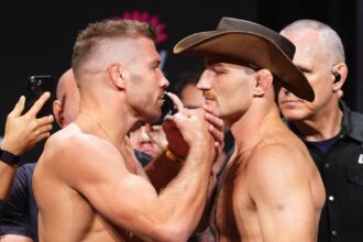 Video: Dricus du Plessis rips the crowd, Sean Strickland promises to fight ‘to the f*cking death’ in final faceoff