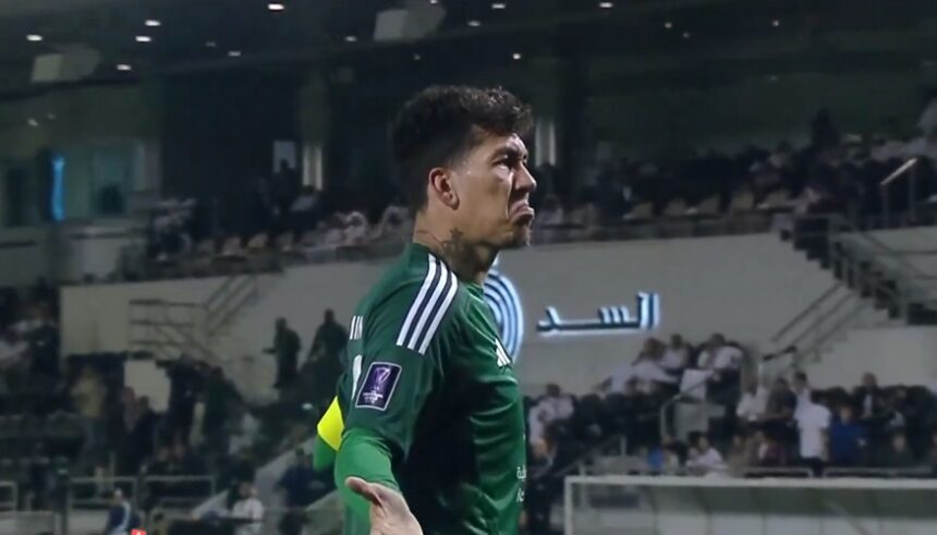 Former Liverpool star Roberto Firmino scores fantastic bicycle kick in Al-Ahli’s AFC Champions League triumph over Al-Sadd (Video)