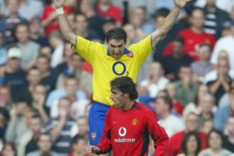 Ruud van Nistelrooy and Martin Keown reminisce about their encounters as Manchester United striker and Arsenal defender (Video)
