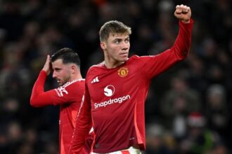 Rasmus Hojlund of Manchester United celebrates