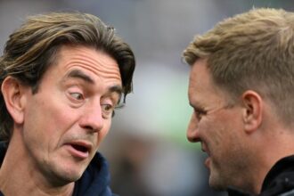 Eddie Howe with Thomas Frank prior to the Premier League match between Newcastle United and Brentford at St. James Park on September 16, 2023 in Newcastle upon Tyne, England