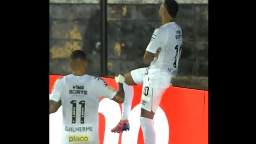 Neymar silences opposition fans boos with stunning goal directly from corner (Video)