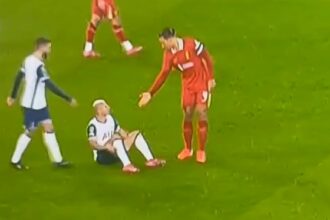 Liverpool captain Virgil van Dijk gets one over Tottenham Hotspur striker Richarlison (Video)