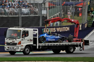 Carlos Sainz hints at cause of crash at F1 Australian Grand Prix
