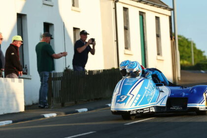 Crowe brothers send combative message to Isle of Man TT competition