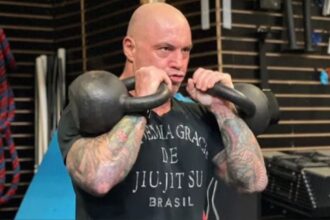 Fitness Expert: "Joe Rogan Took Extreme Measures to Avoid the Hollywood Health Trap"