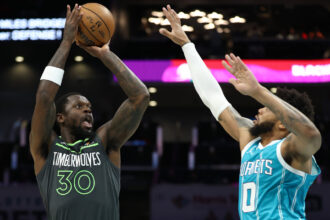 Julius Randle praises 'extremely talented' Timberwolves star drafted by the Lakers, he's in the best form of his career