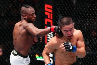Manel Kape chases Asu Almabayev down with barrage of strikes to win UFC Vegas 103 main event