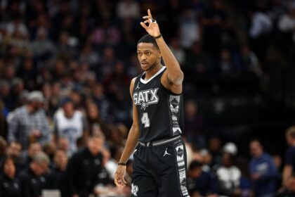 NBA fans are terrified as De'Aaron Fox injury confirms Spurs tank for 2025 Draft, 'If these dudes get Cooper Flagg...'