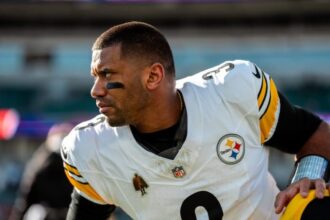 Russell Wilson Steelers pic