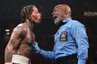 Tank Davis explains why he took a knee during 9th round; Lamont Roach responds
