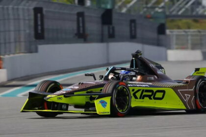 YouTuber Mr Beast crashes Formula E car in Miami event