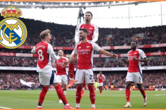William Saliba celebrates Mikel Merino