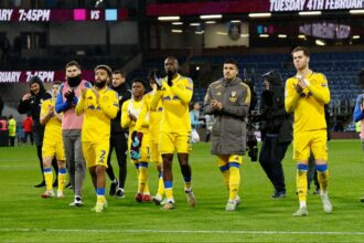 Farke must drop Leeds dud after 2/10 display