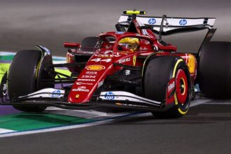 Hamilton not expecting a quick fix to Ferrari struggles