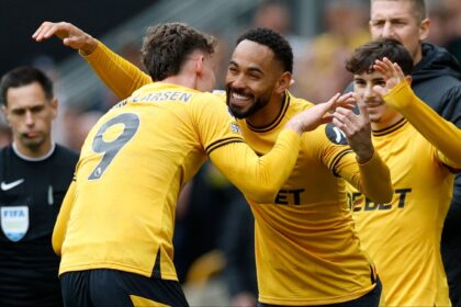 Man Utd are in talks to sign a "monster" CM