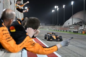 Piastri reigns supreme in Bahrain; Russell holds off Norris for second