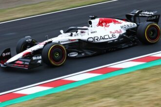 Verstappen cruises to fourth straight Japanese GP win